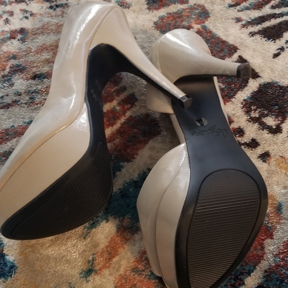 Open Toe  Pump - Picture 2 of 6